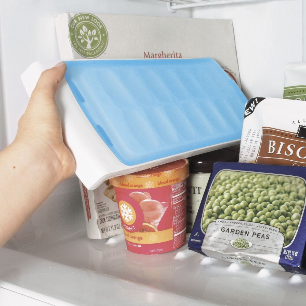No-Spill Ice Cube Tray I9