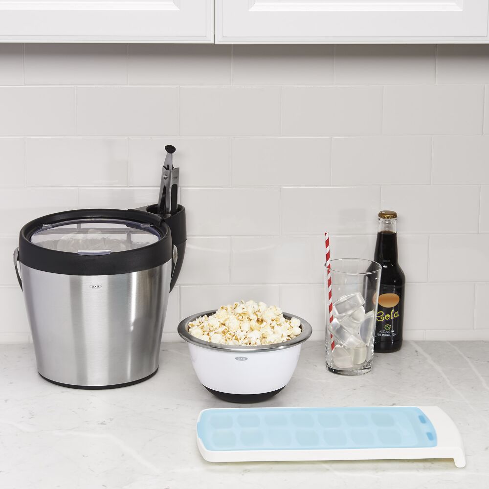 No-Spill Ice Cube Tray I9