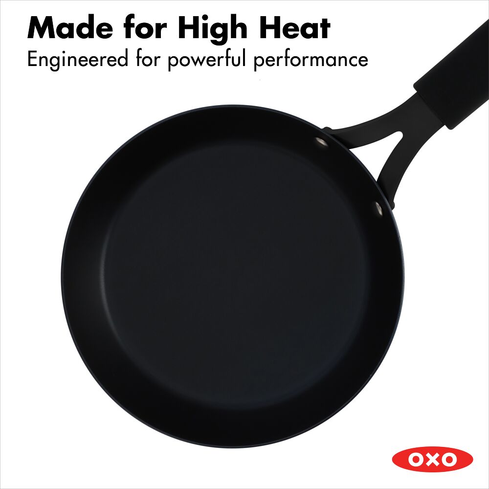 Carbon Steel Obsidian Series 8-Inch Frypan with Silicone Sleeve L7