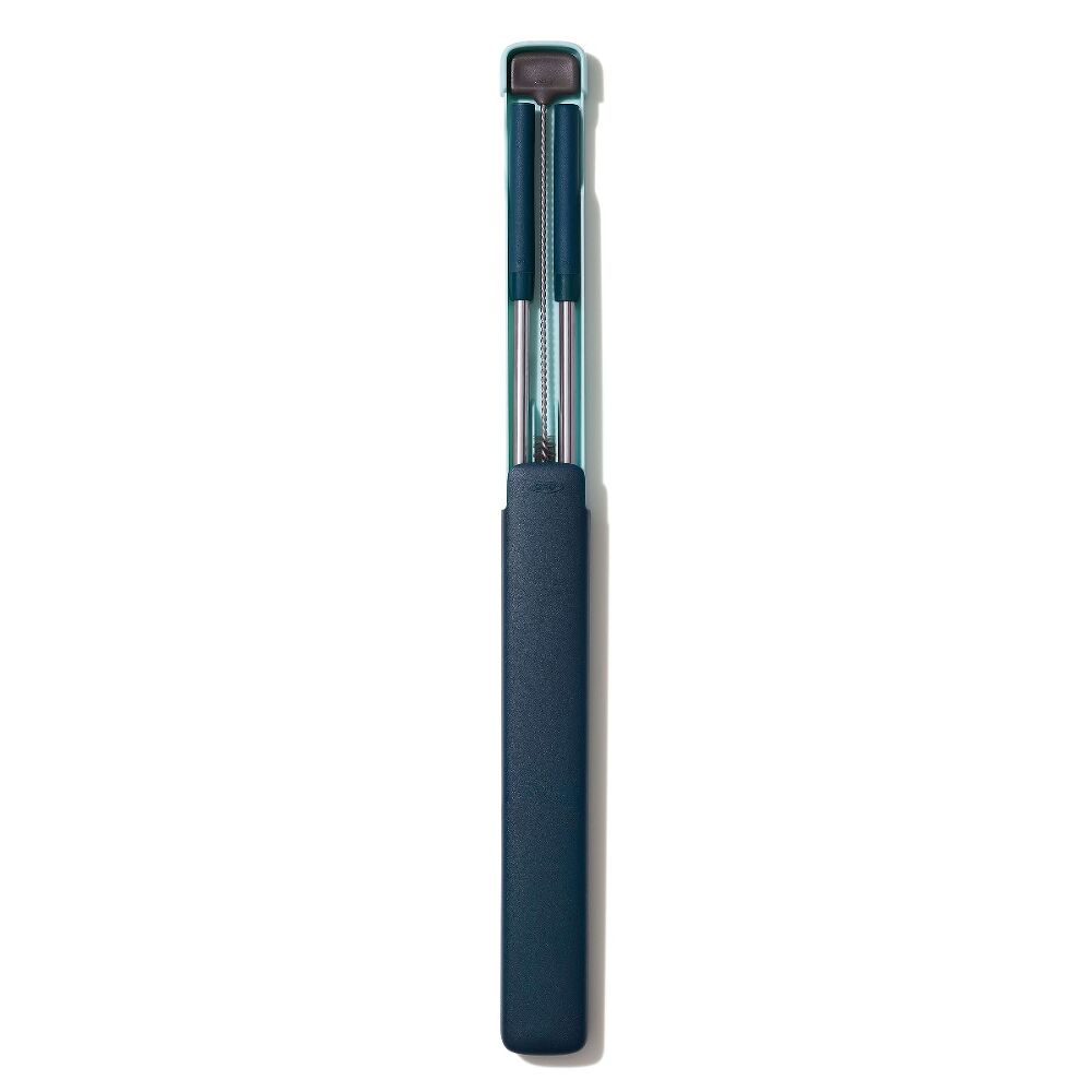 4-Piece Reusable Straw and Brush Set with Case Q7