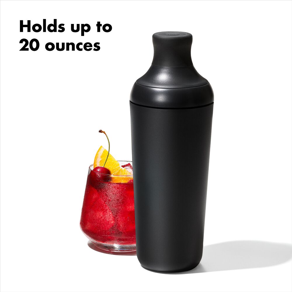 OXO Good Grips Plastic Cocktail Shaker- 20 oz/590 mL capacity L8