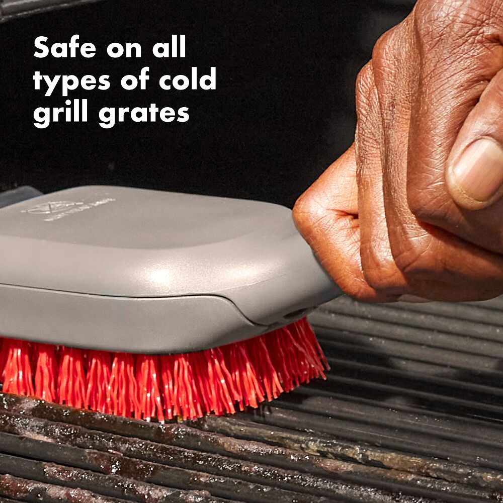 OXO Good Grips Nylon Grill Brush for Cold Cleaning D1