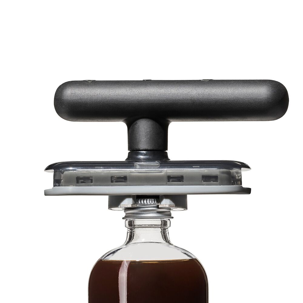 Twisting Jar Opener With Basepad A0