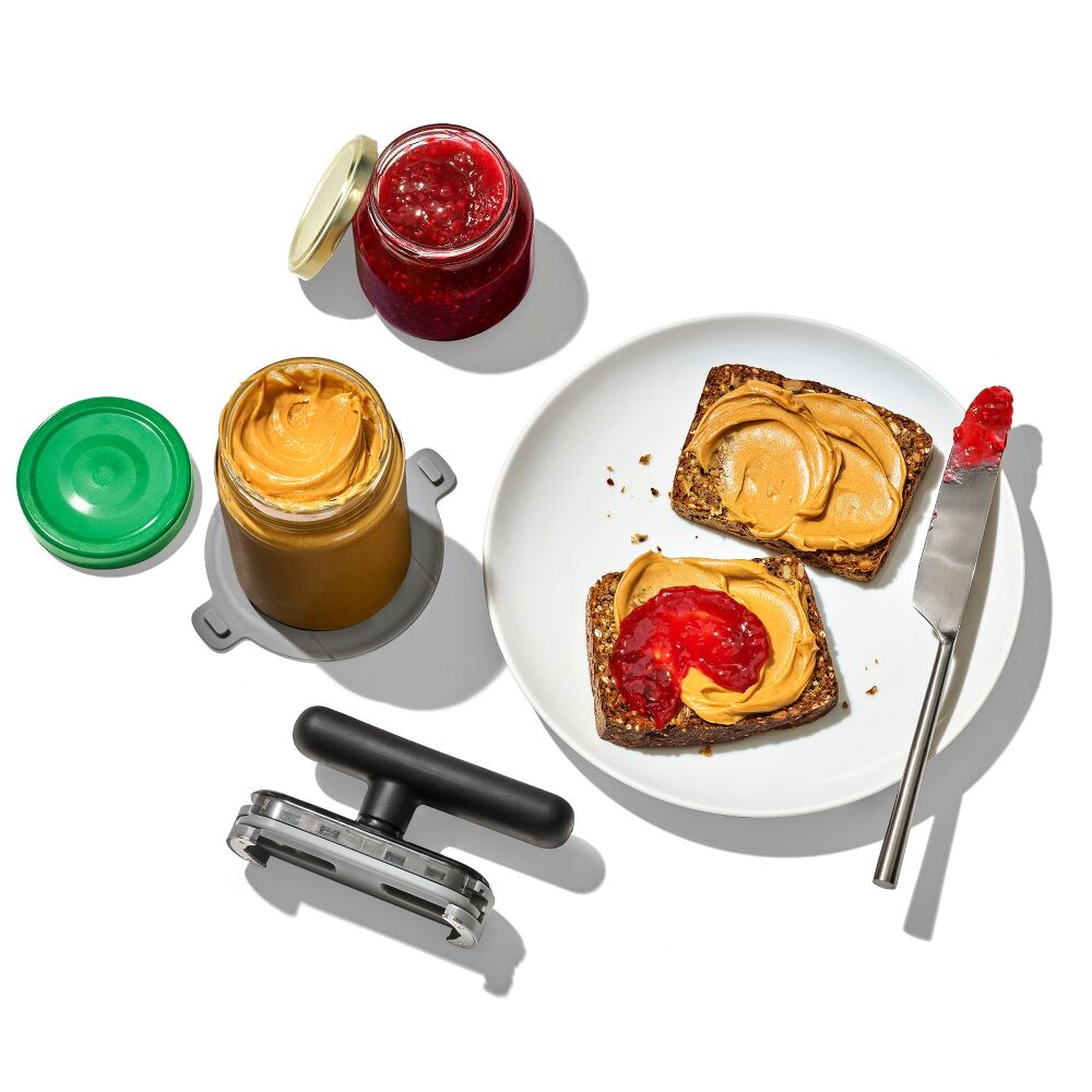 Twisting Jar Opener With Basepad A0