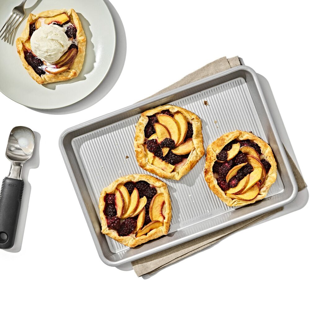 Non-Stick Pro Clear Coated Quarter Sheet Pan C7