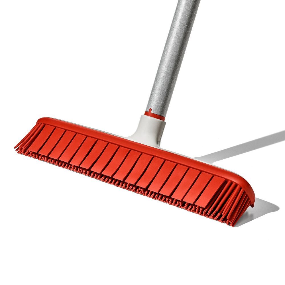 OXO Good Grips Fur Broom K0