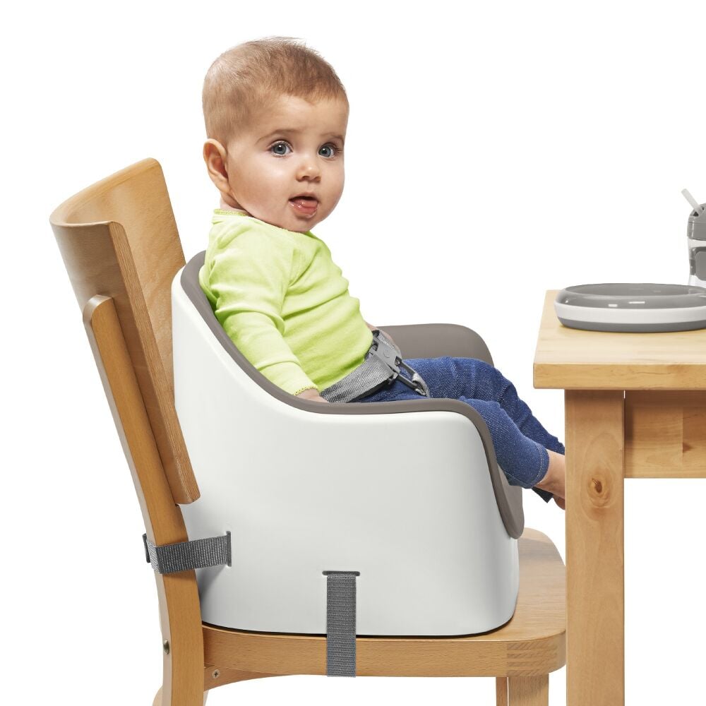 Nest Booster Seat with Removable Cushion Q5