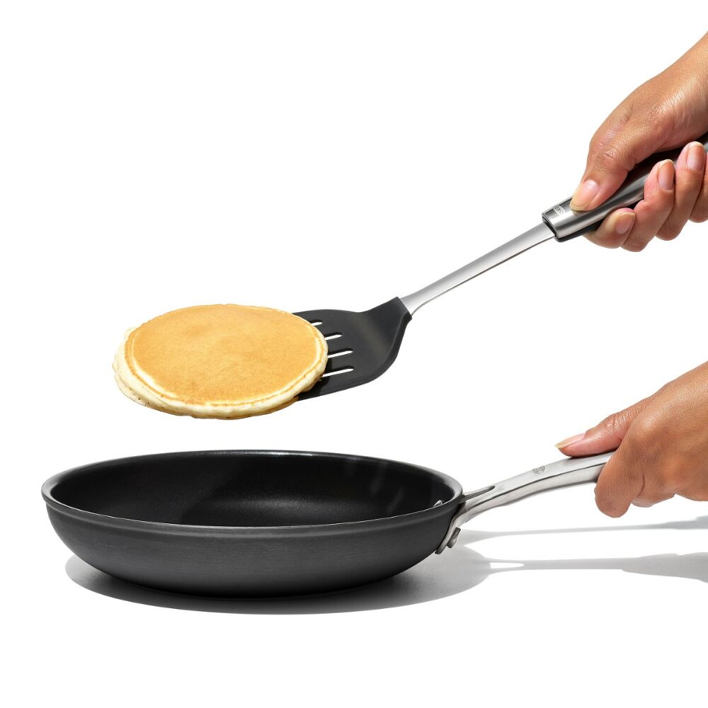 OXO Steel Silicone Flexible Turner O1