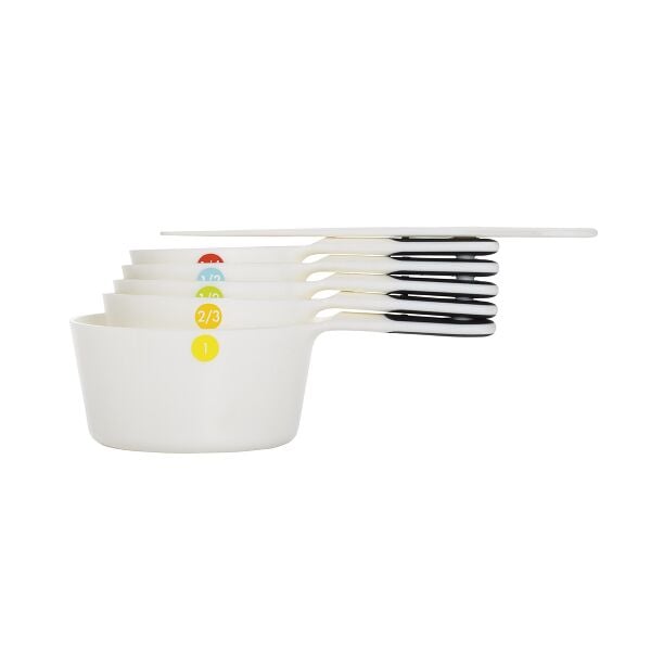 6 Piece Plastic Measuring Cups E2
