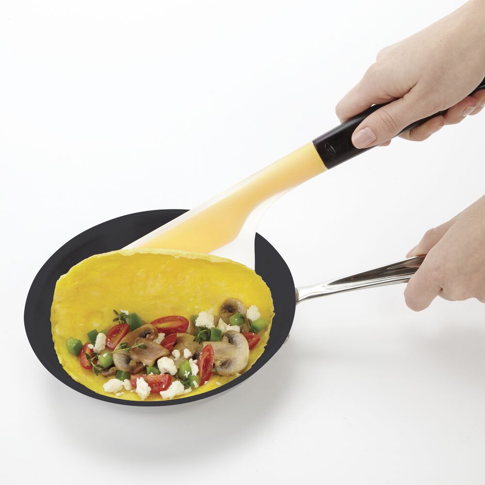 Flip & Fold Omelet Turner B3