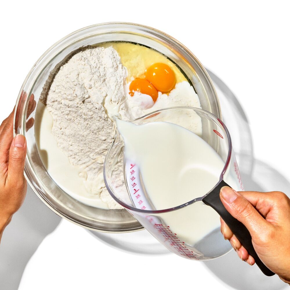 4-Cup Angled Measuring Cup Z7