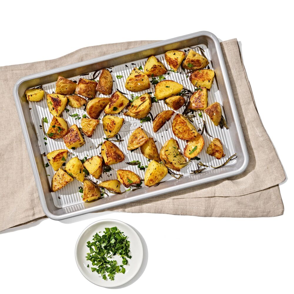 Non-Stick Pro Clear Coated Quarter Sheet Pan C7