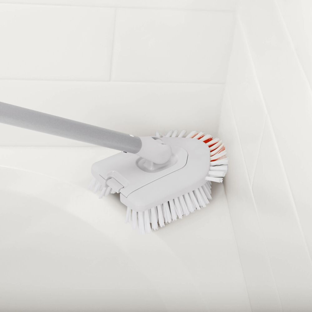 Extendable Tub & Tile Brush Z9