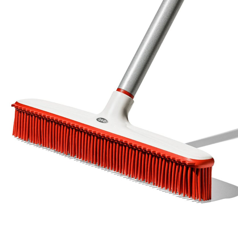 OXO Good Grips Fur Broom K0