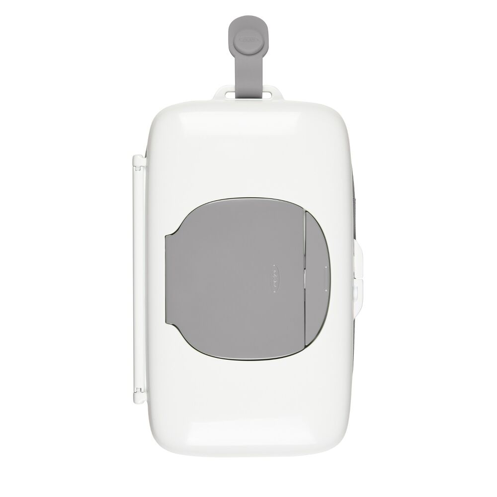 On-the-Go Wipes Dispenser with Diaper Pouch F7