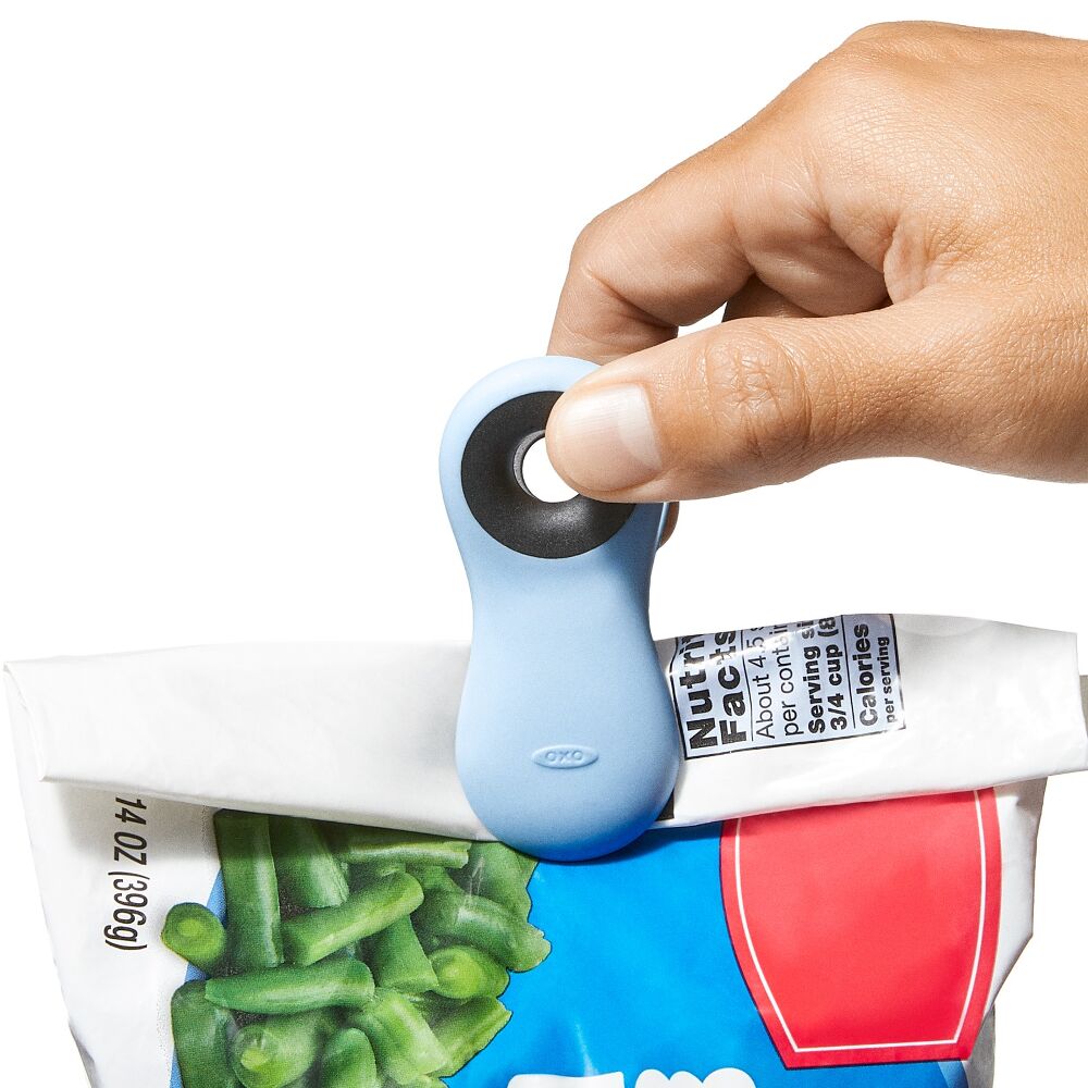 Magnetic All-Purpose Clips - 4-Pack - assorted colors J6